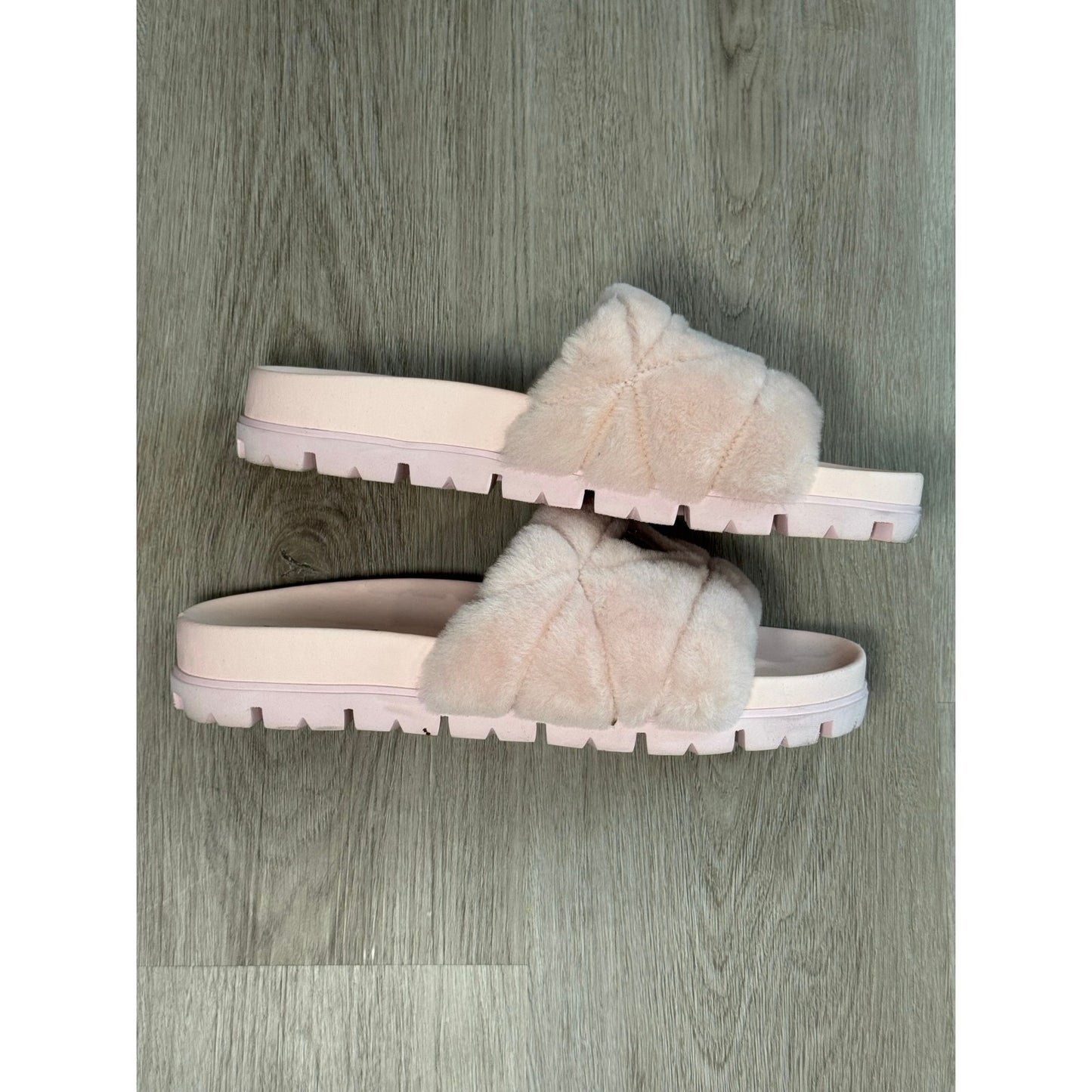 Prada Shearling Slides Orchid Pink Size 40.5 – Fuzzy Designer Sandals